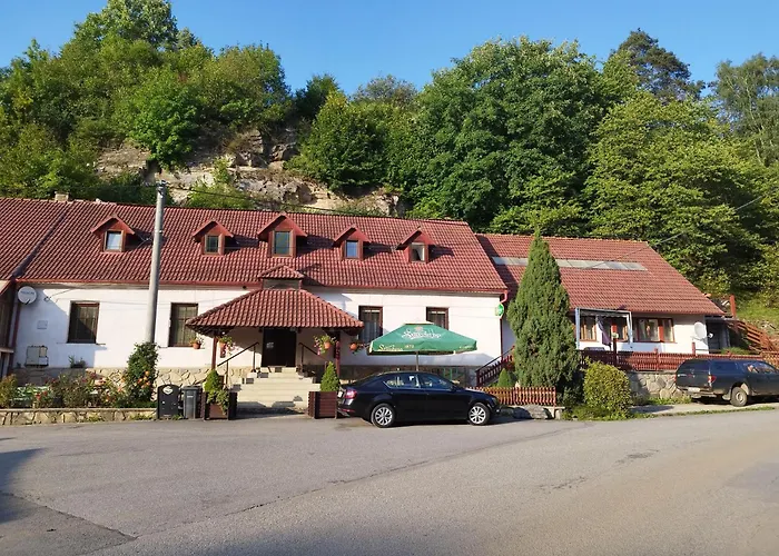 U Cvecku Hétvégi ház *